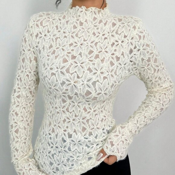 White Casual Women's Floral Patterned Stand Collar Long Sleeve Fitted Blouse - Picture 4 of 6